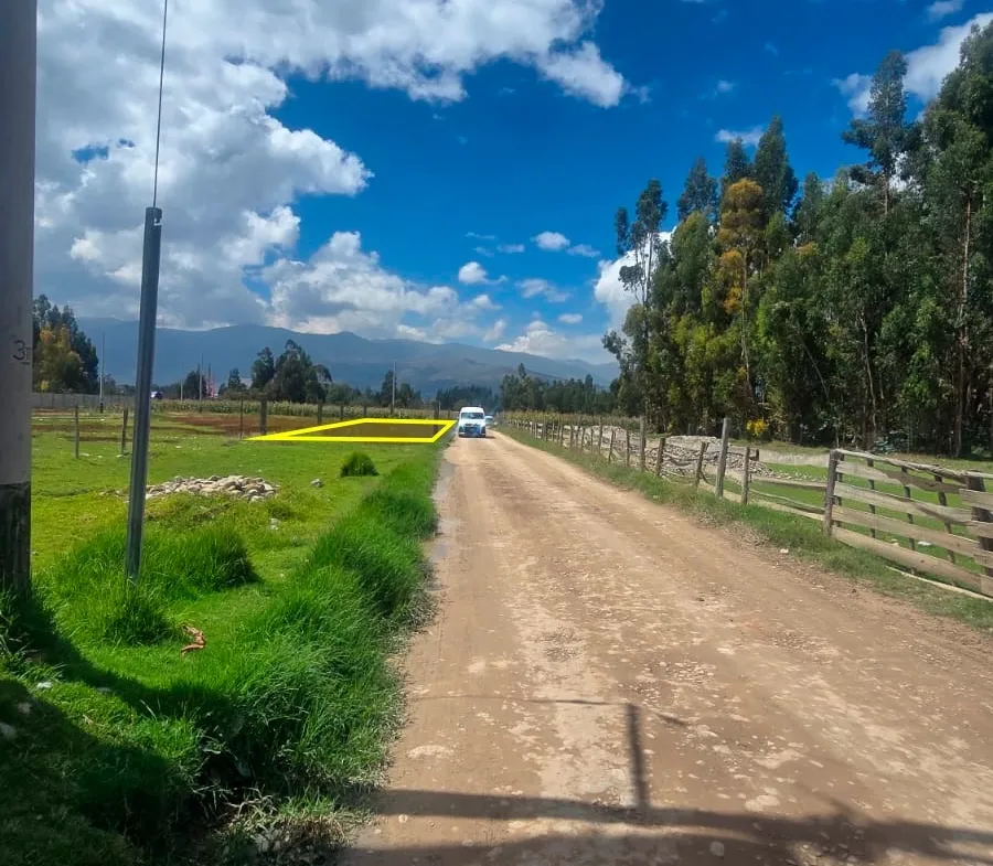 Se Vende Terreno 100 m2 en el Dist. 3 Diciembre cerca del Puente Comuneros I - 2