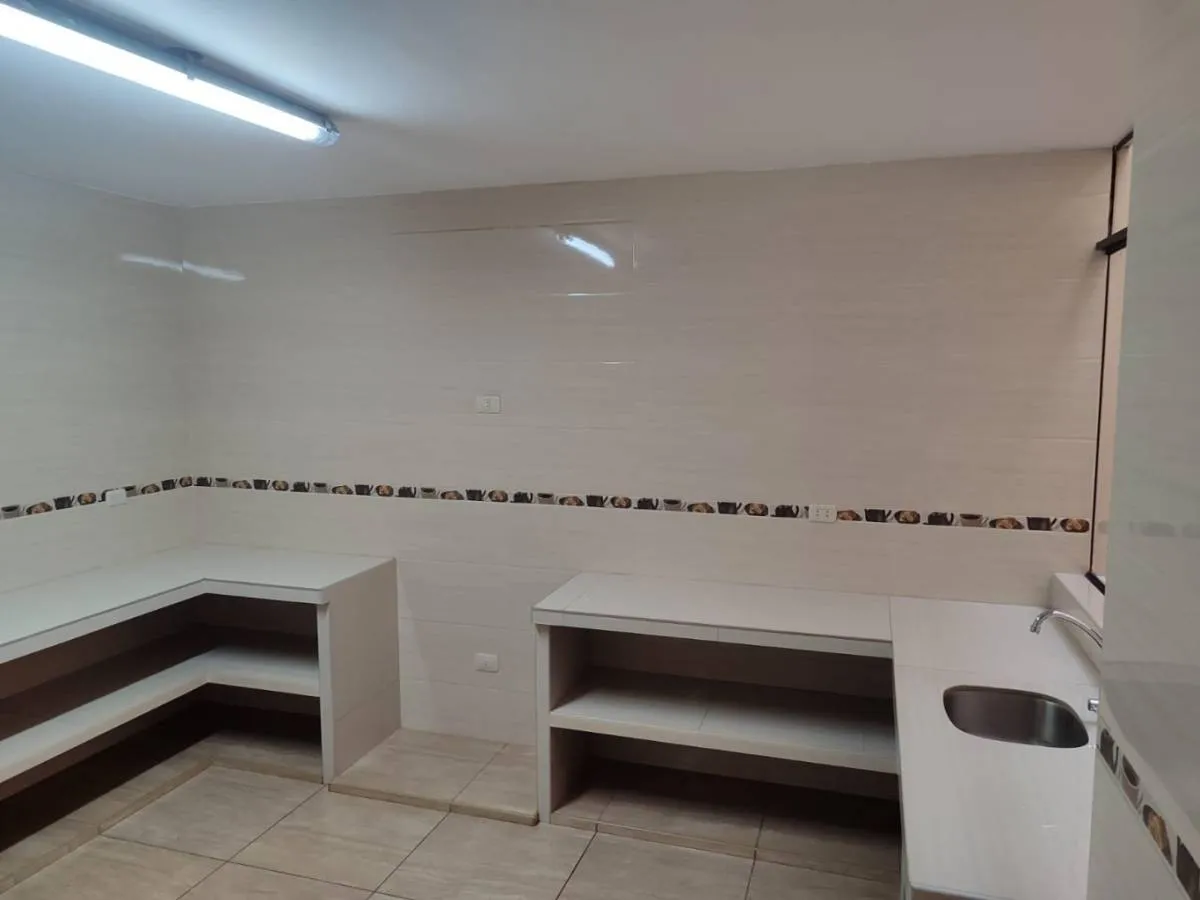 ALQUILER CASA DE 3 PISOS EN SAN MARTIN DE PORRES - PARA NEGOCIO O VIVIENDA — foto 6