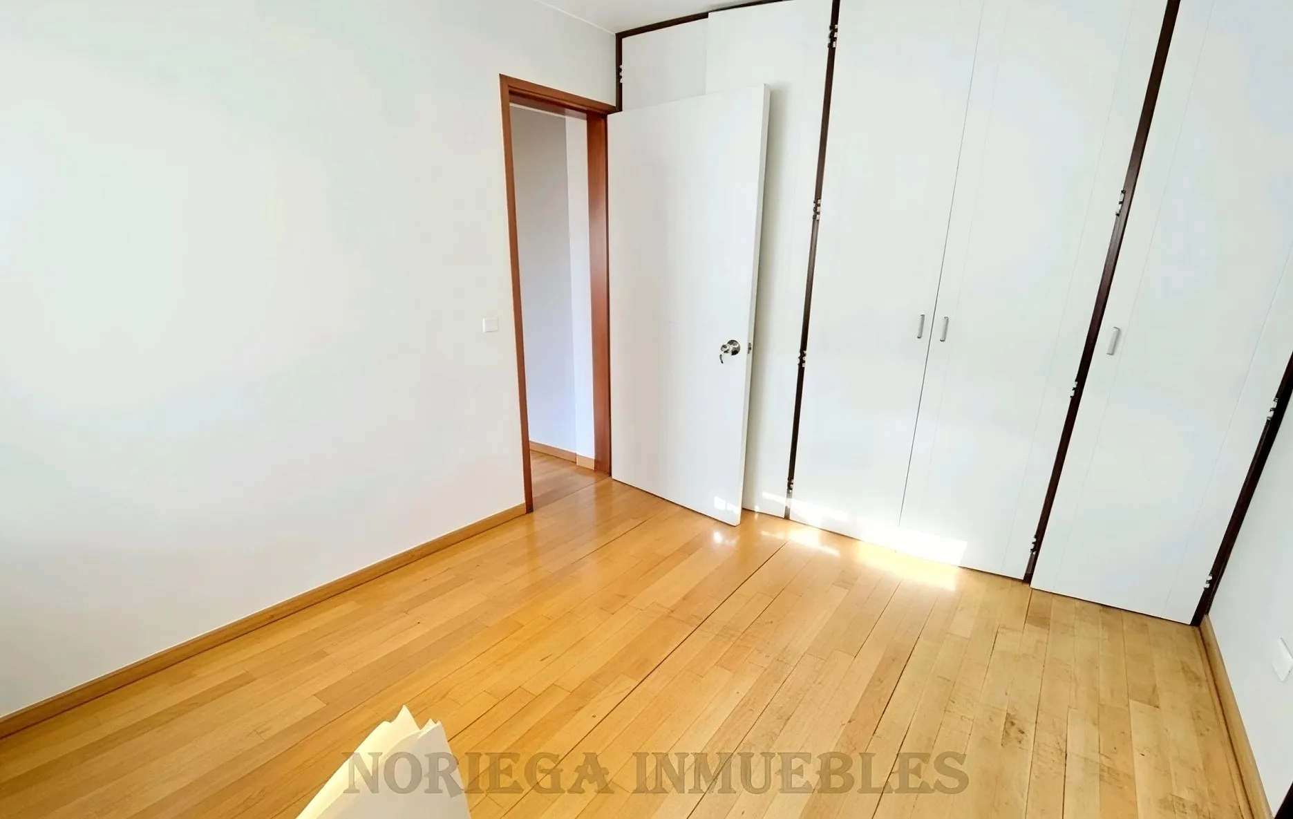 Surco. Dpto. 165 m2 + 35 m2 Terraza + 2 Cocheras. US$ 255,000.- - 14