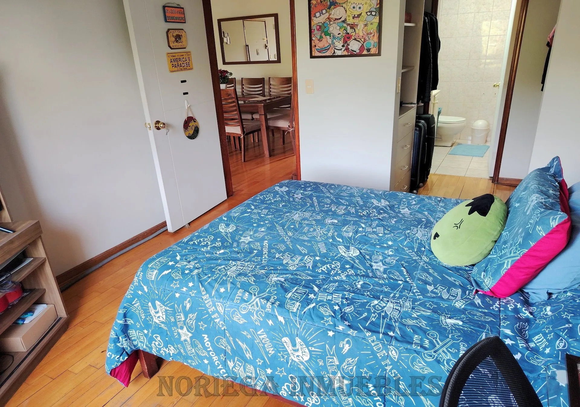 Surco. Dpto. 165 m2 + 35 m2 Terraza + 2 Cocheras. US$ 255,000.- - 6