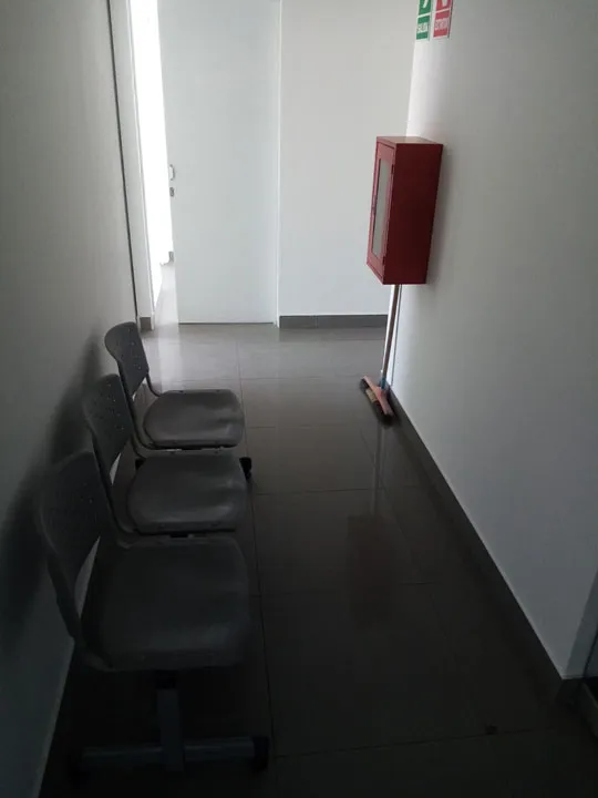 CENTRO MEDICO ALQUILA CONSULTORIOS OFICINAS - 3