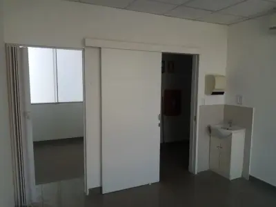 CENTRO MEDICO ALQUILA CONSULTORIOS OFICINAS