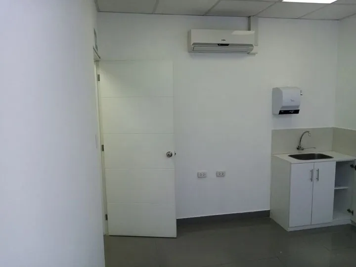 CENTRO MEDICO ALQUILA CONSULTORIOS OFICINAS - 11