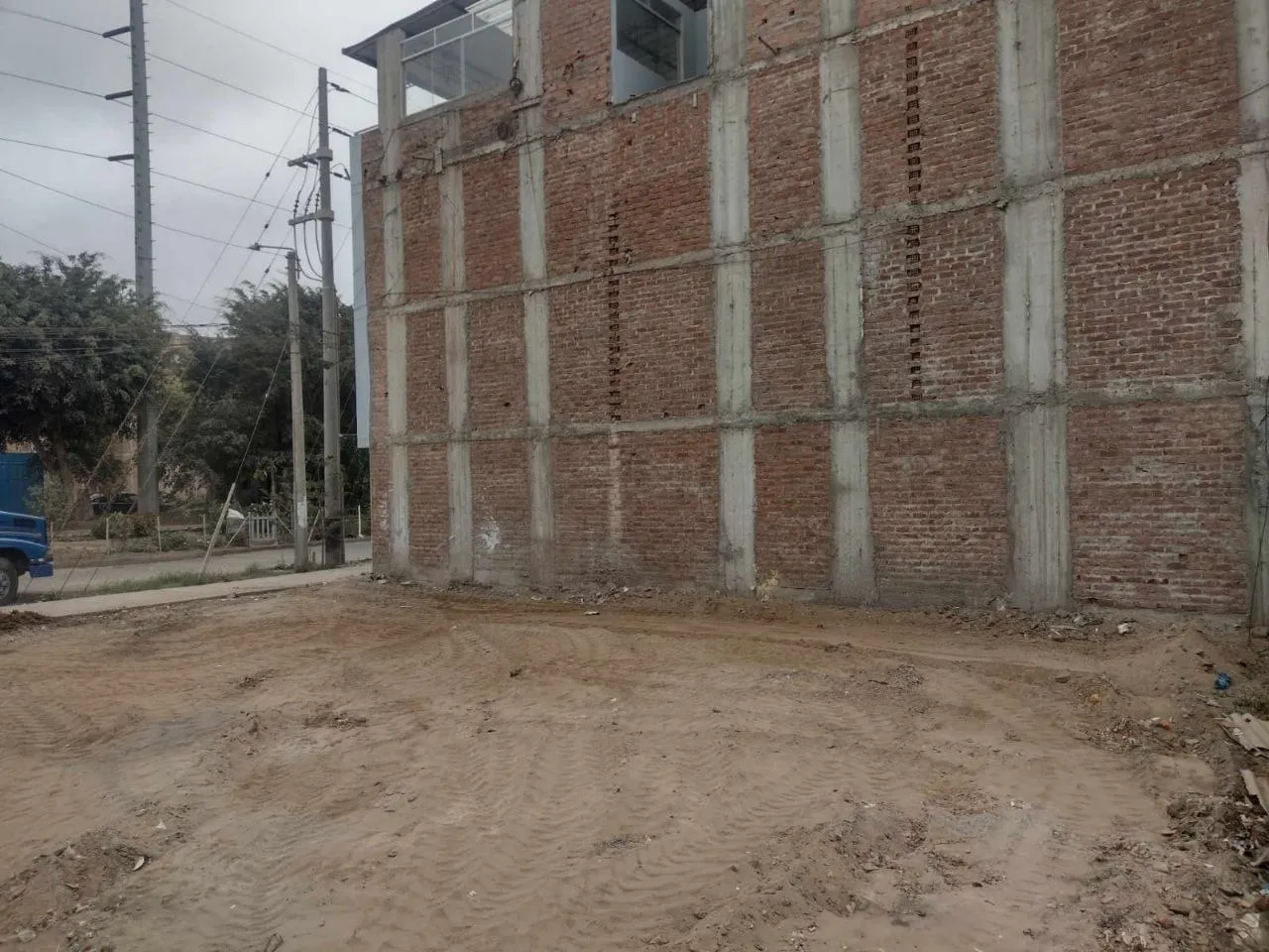 Terreno en Venta – Av. Metropolitana 120 m² - 5