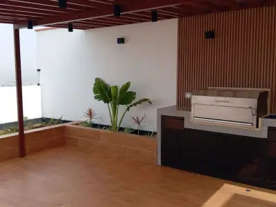 DEPARTAMENTO DE ESTRENO + COCHERA Y DEPOSITO