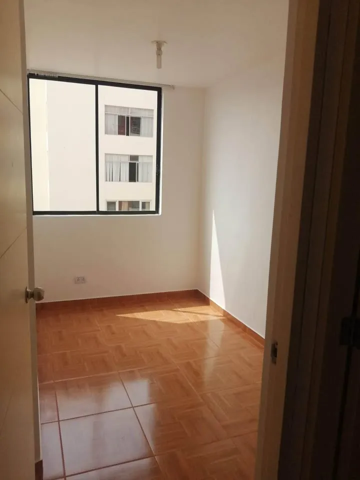 🏢 ¡Ocasión en San Miguel! Moderno Depa de 3 Dormitorios con Gas Natural y Balcón 🌊 |  Precio: S/ 1,850 | 2 baños completos | Piso 5 con ascensor | Vista a Calle | Bien iluminado. — foto 7