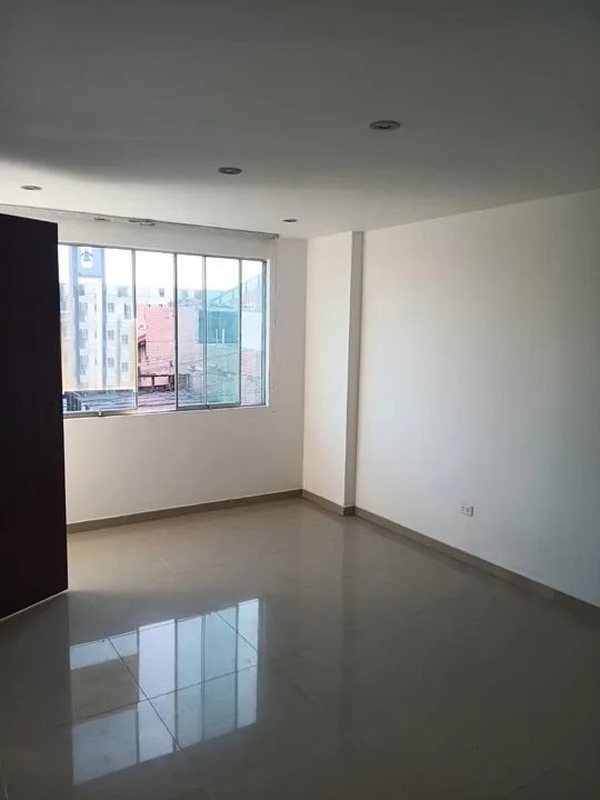 ALQUILO MODERNO DEPARTAMENTO BARRANCO — foto 8