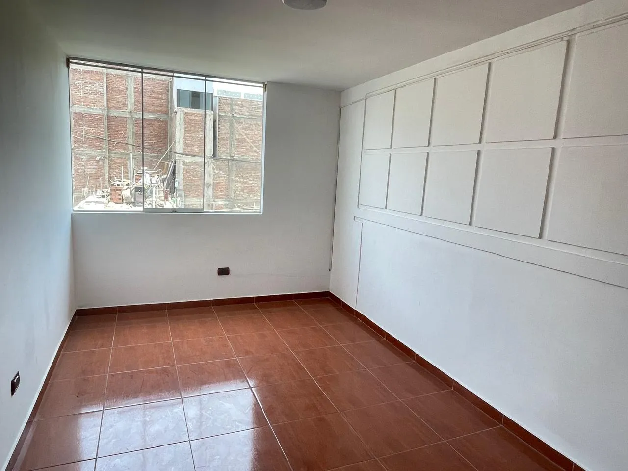 SE ALQUILA HABITACIÓN EN LINCE - 2
