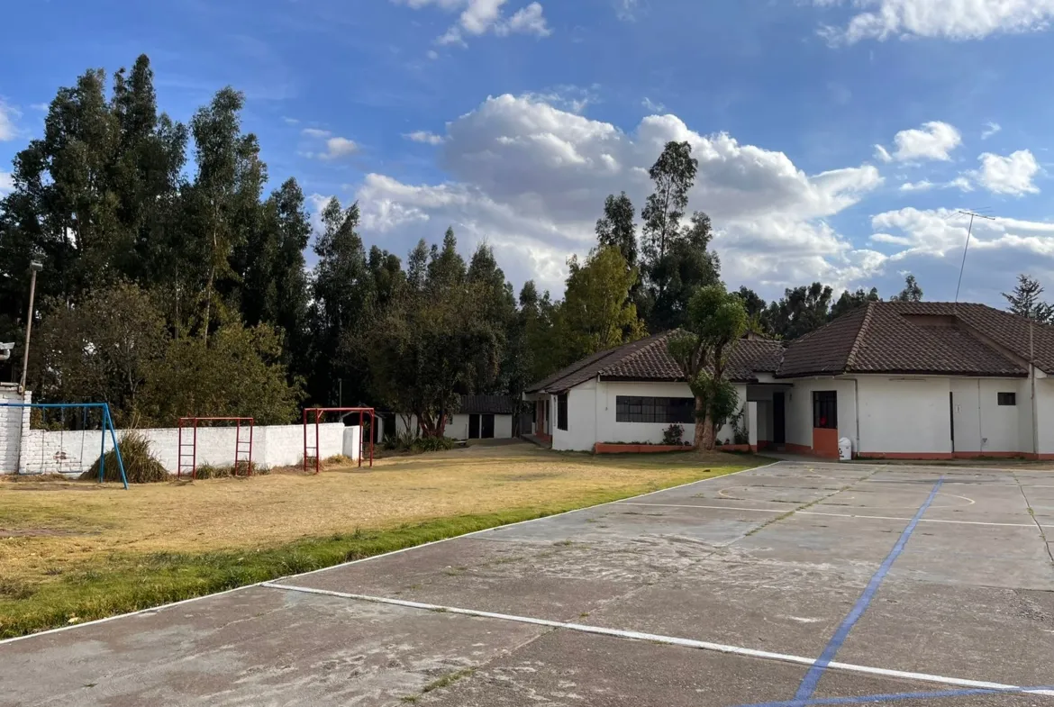 Se Alquila Terreno de 4,461 m2 con Tres Frontis frente a la Universidad UPLA - 11