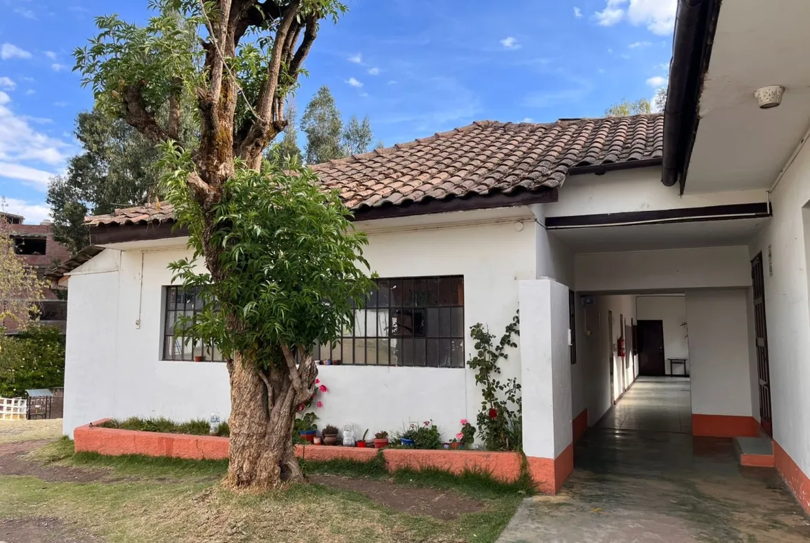 Se Alquila Terreno de 4,461 m2 con Tres Frontis frente a la Universidad UPLA - 4