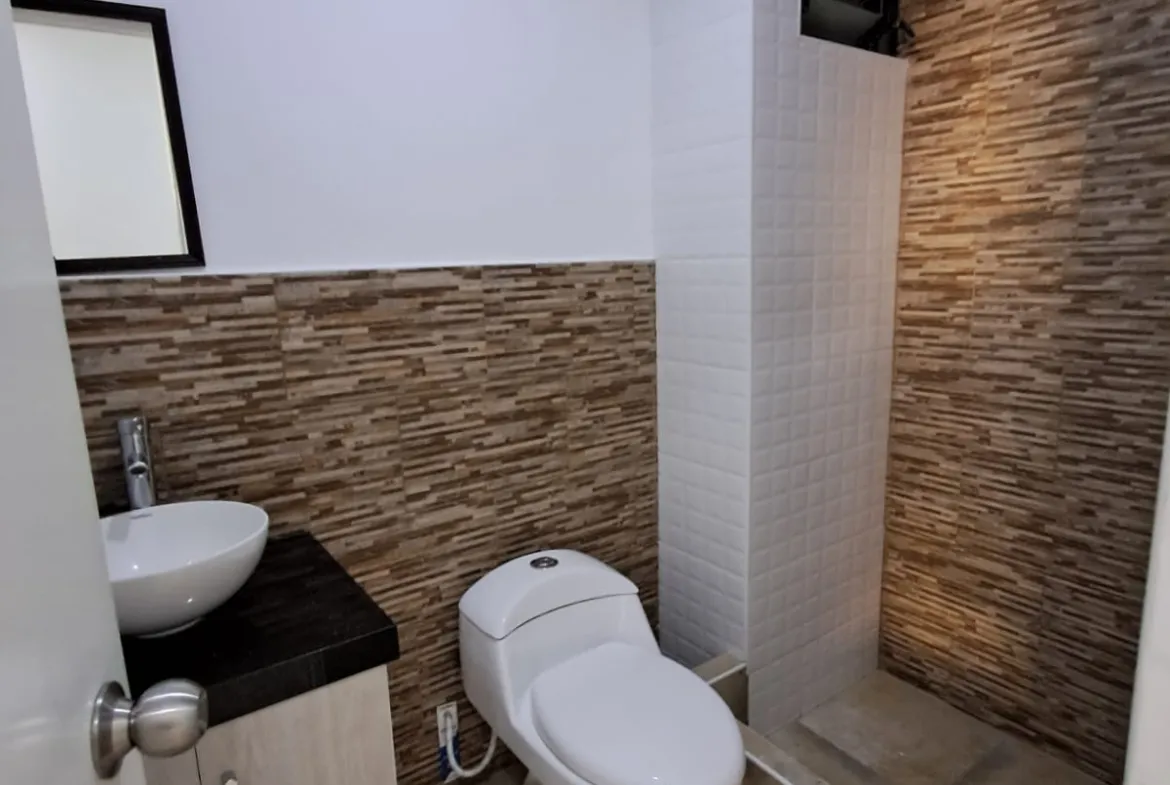 Se Alquila Departamento 2do Piso Urb. Alto la Merced con vista al parque - 7