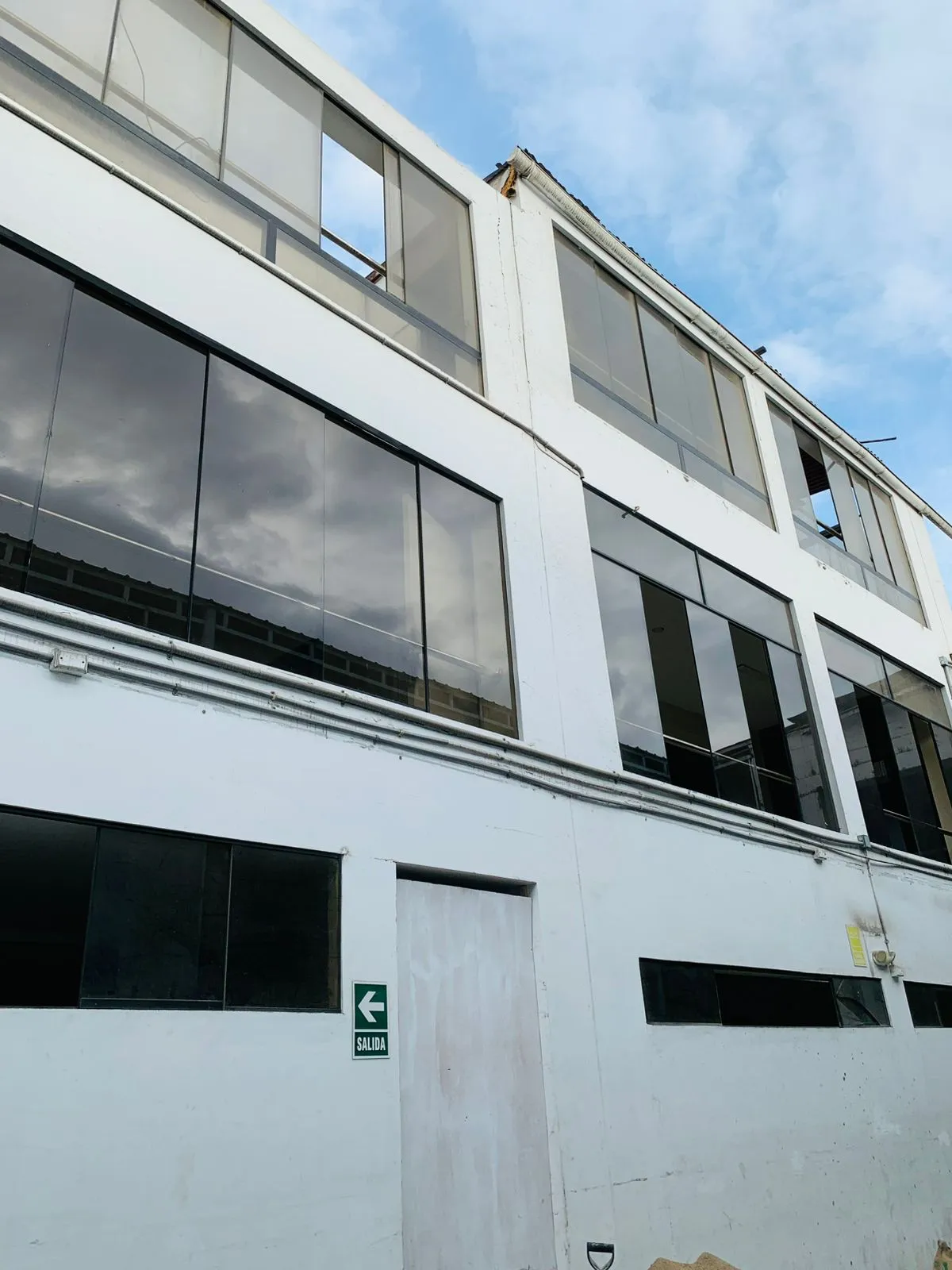 ALQUILER LOCAL IDEAL ALMACEN 1,505 MT2 - AV. ARGENTINA - 5