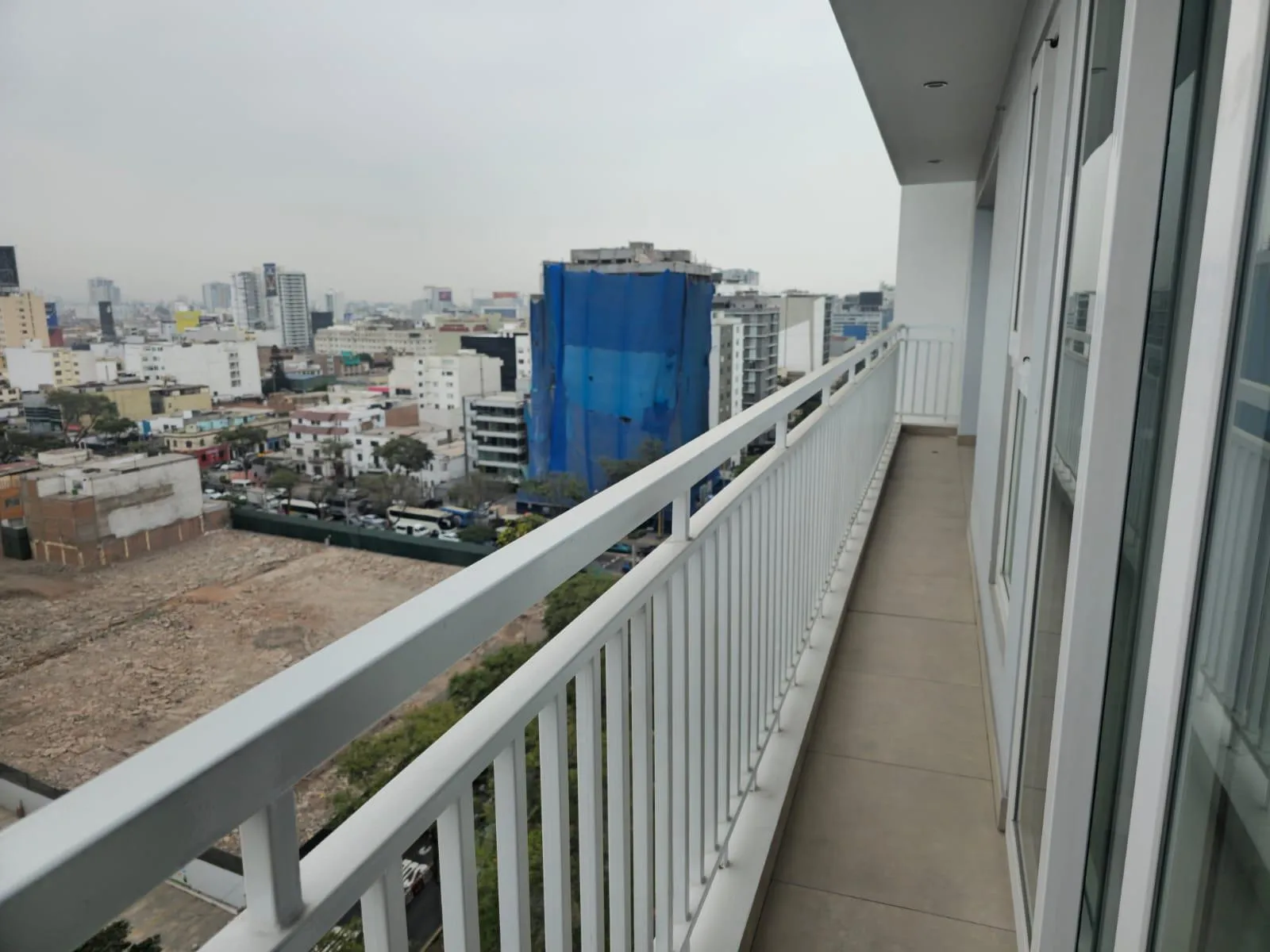 ALQUILER DPTO MODERNO  2DORM+ESTUDIO 2ESTAC FRENTE Plaza Vea/Alianza Francesa MIRAFLORES PISCINA — foto 11
