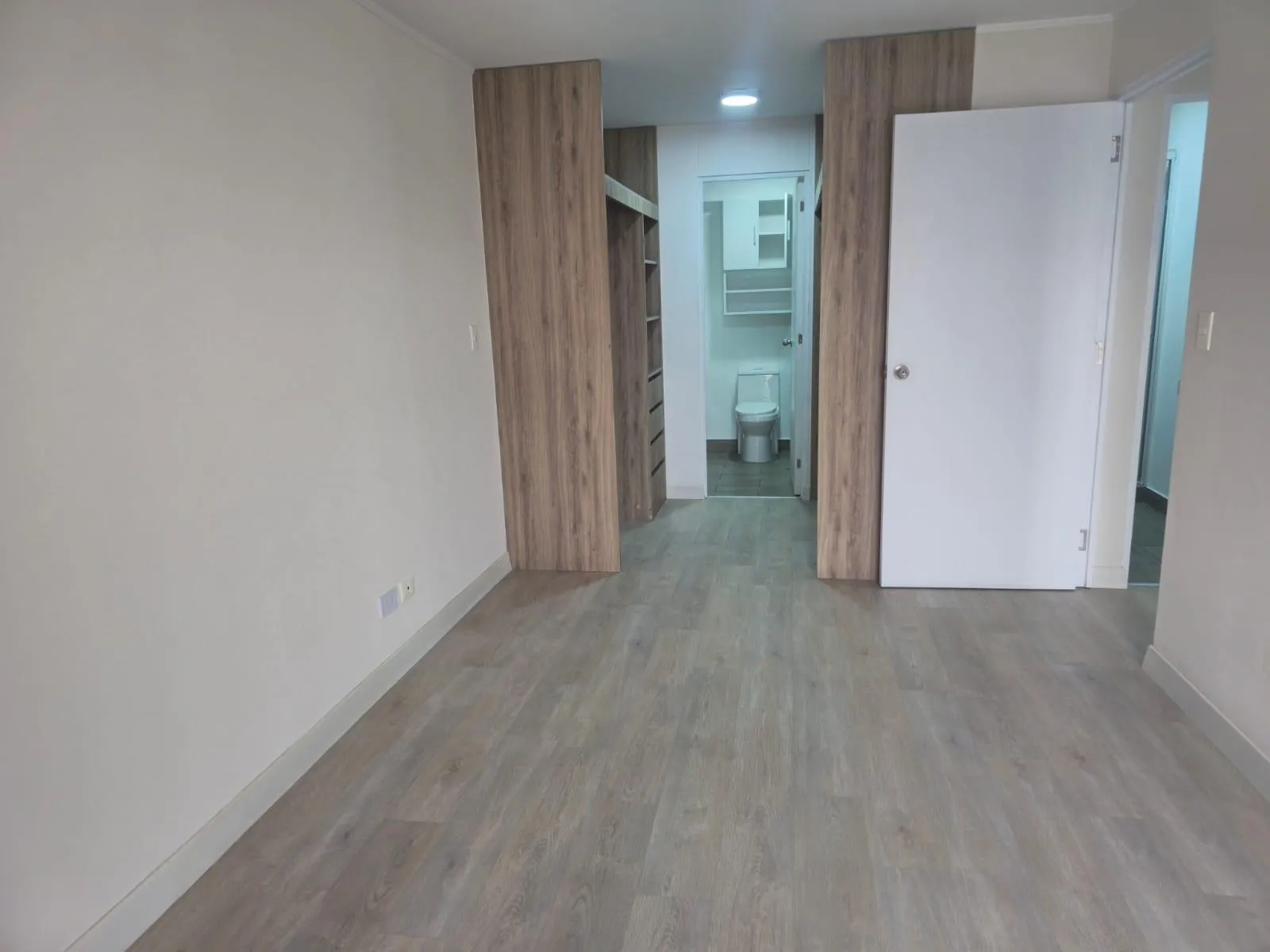 ALQUILER DPTO MODERNO  2DORM+ESTUDIO 2ESTAC FRENTE Plaza Vea/Alianza Francesa MIRAFLORES PISCINA — foto 6