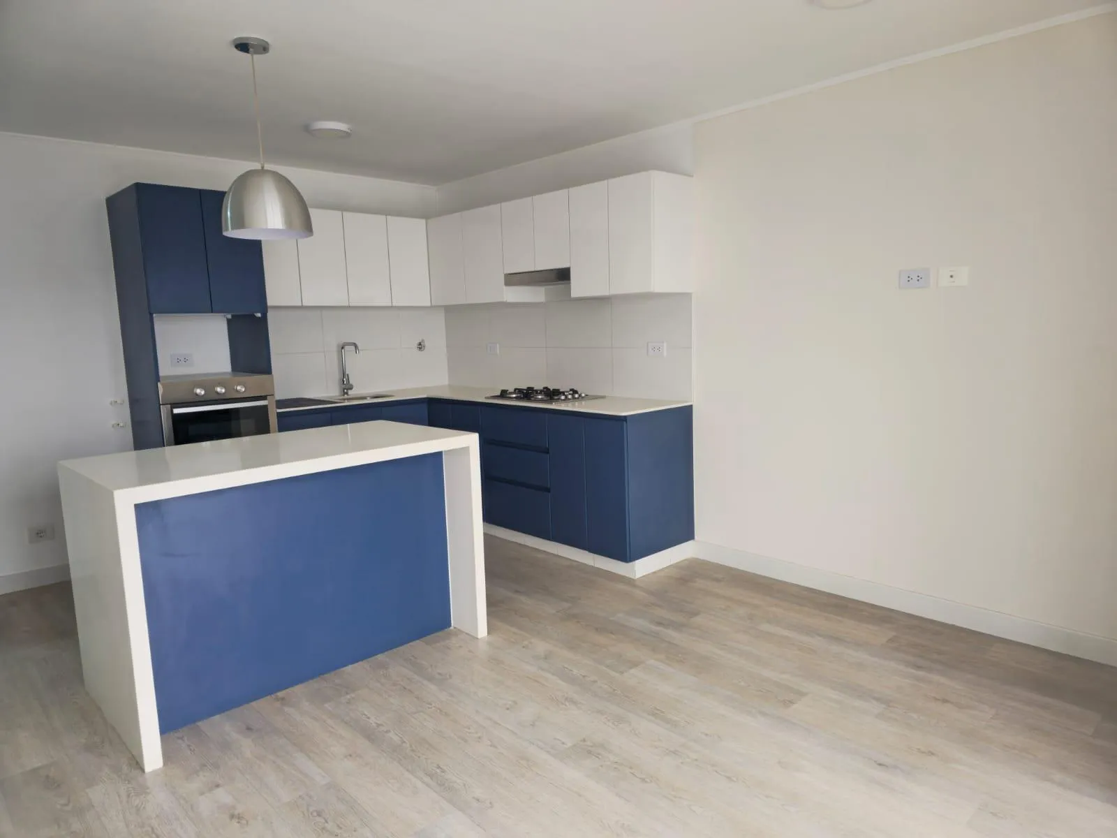 ALQUILER DPTO MODERNO  2DORM+ESTUDIO 2ESTAC FRENTE Plaza Vea/Alianza Francesa MIRAFLORES PISCINA — foto 4