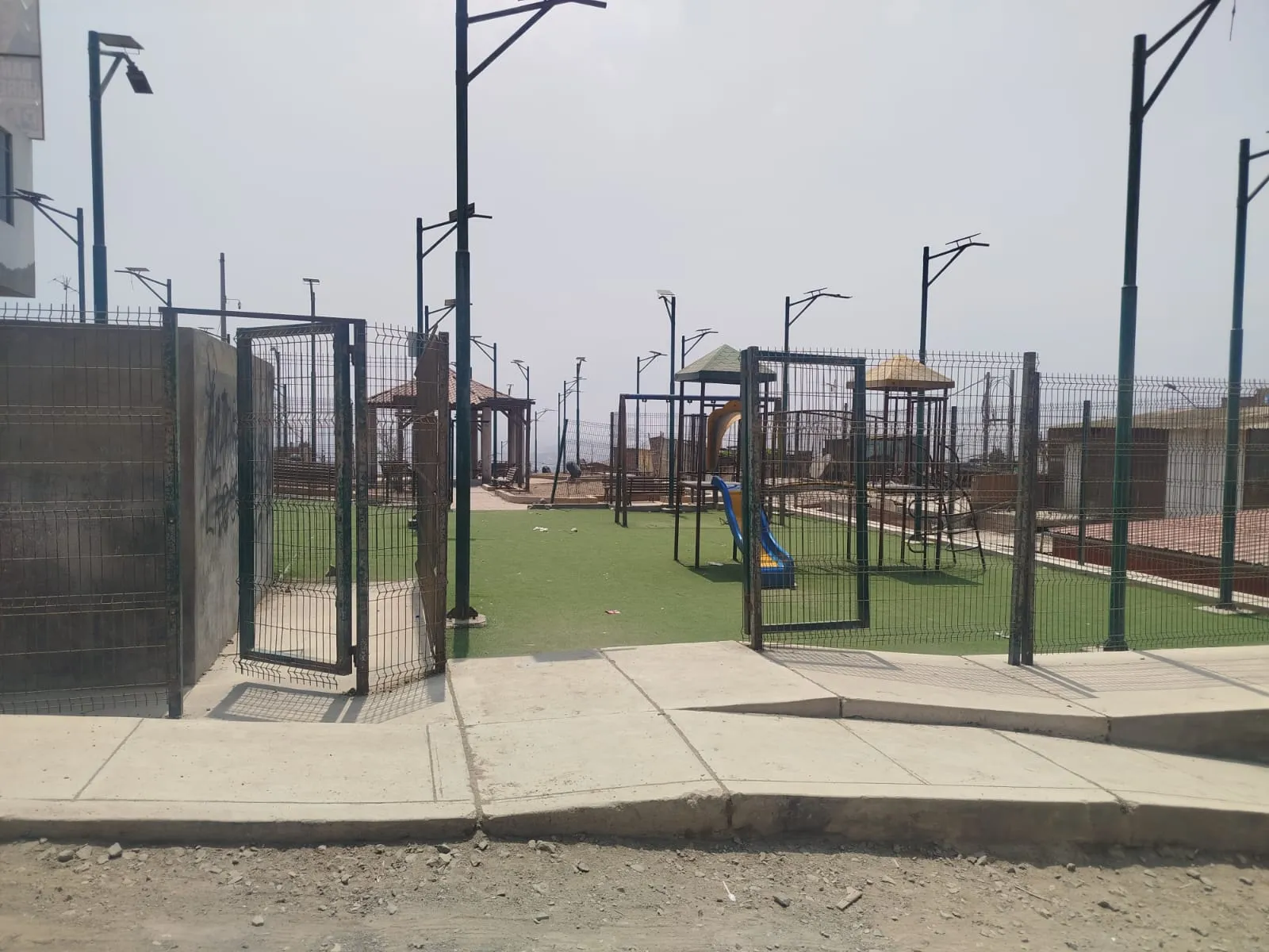 TERRENO CON TITULO DE PROPIEDAD LISTO PARA VIVIR - 4