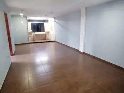 ALQUILO LOCAL/DPT 200MTS LA PERLA EN AV. LA MARINA CUADRA 9