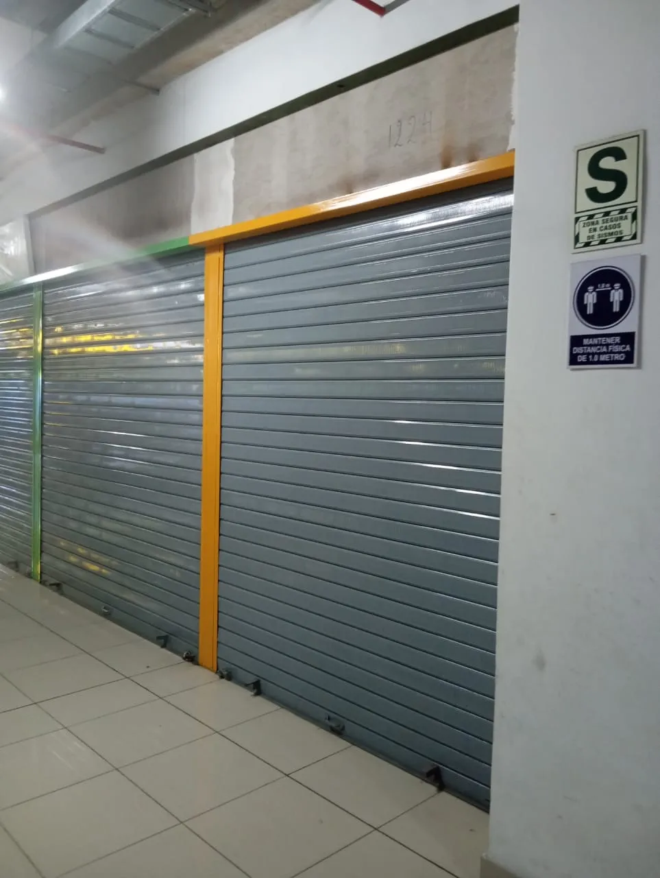 VENDO LOCAL DE 5MTS2 EN EL EMPORIO COMERCIAL LAS MALVINAS - 2
