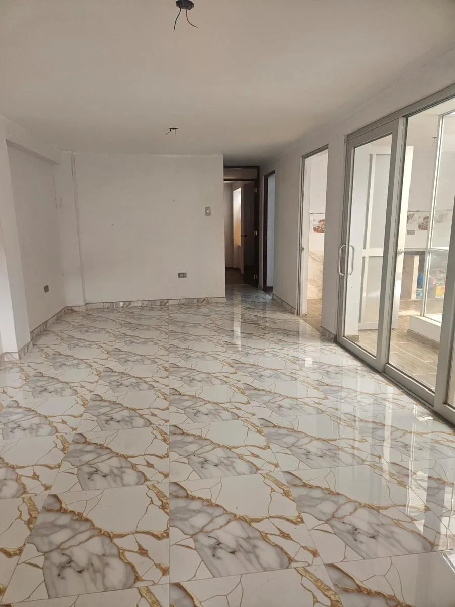 Se Vende Linda Casa de 2 Pisos + Cochera Urb. Los Eucaliptos - 4