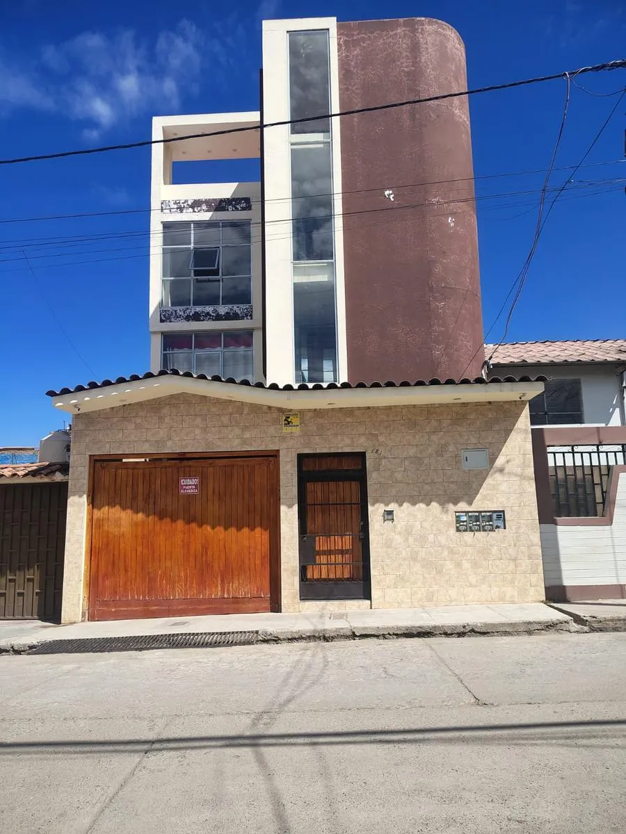 Se Alquila Depa con Cochera en 3er Piso en Urb. La Florida - 7