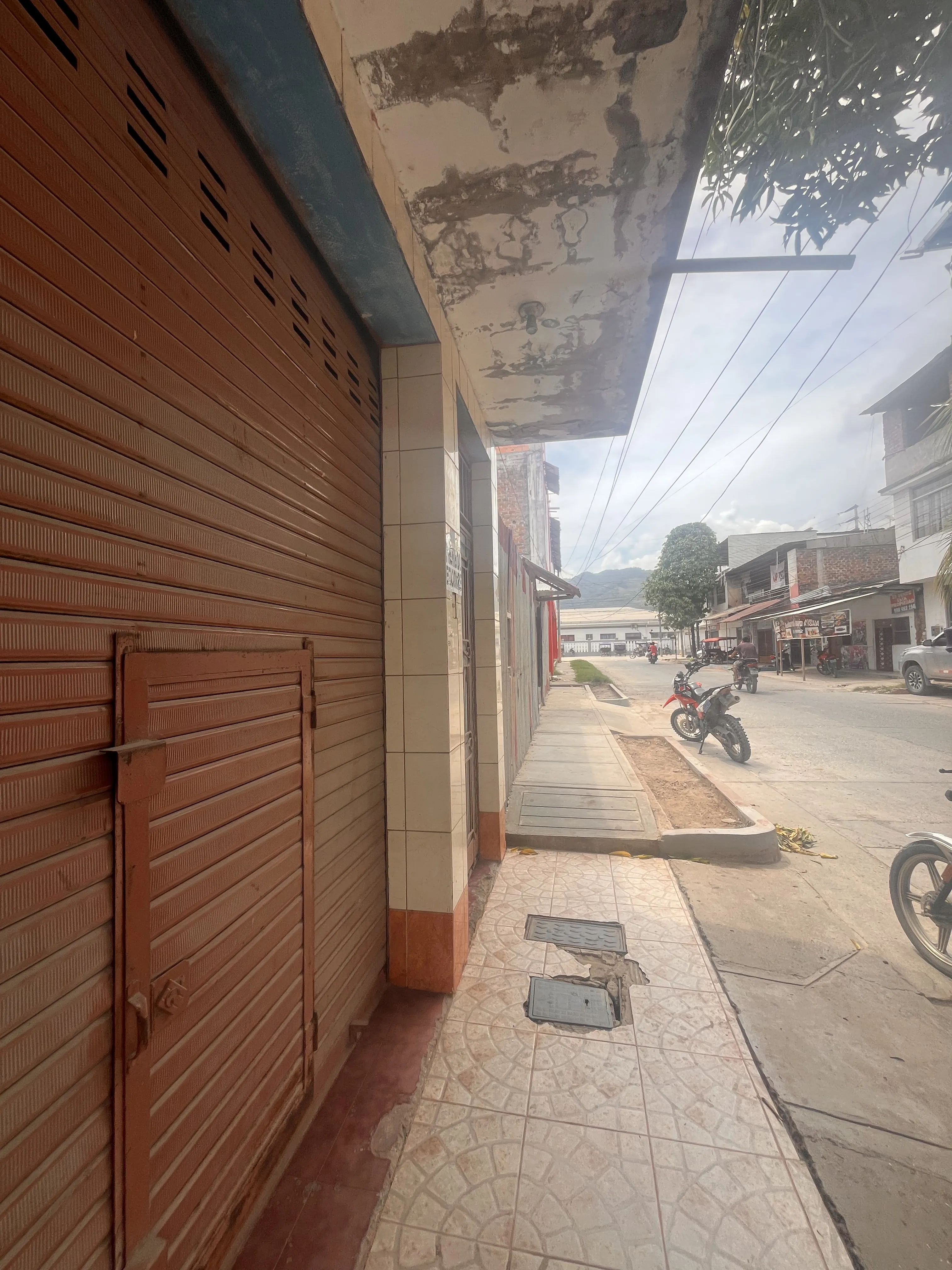 Venta Casa/Terreno 240 m² en Juanjuí - Excelente Ubicación, Cerca del Hospital - 6