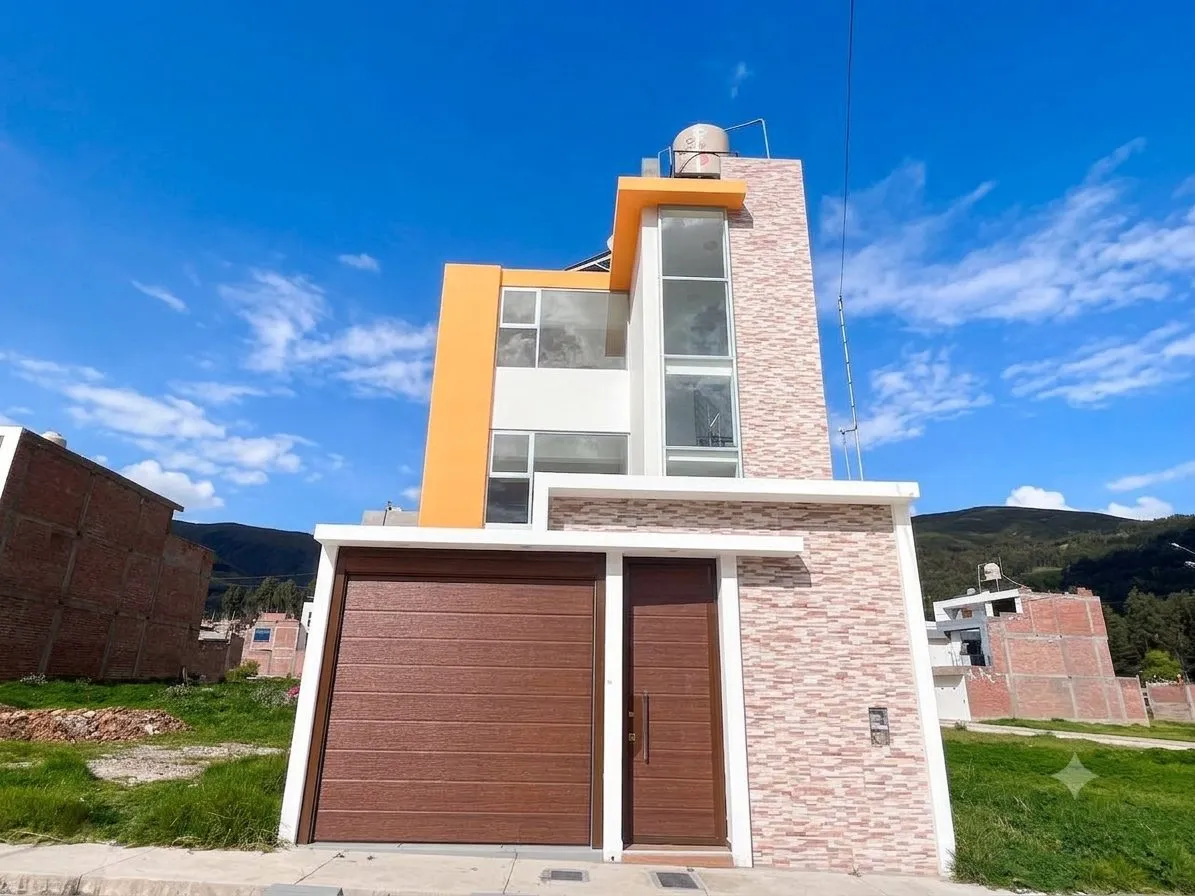 Se Vende Casa de 3 Pisos con 4 dorm Urb Parques de Huancayo cerca a la UPLA - 3