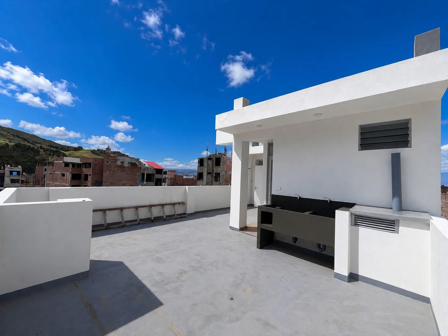 Se Vende Casa de 3 Pisos con 4 dorm Urb Parques de Huancayo cerca a la UPLA - 4