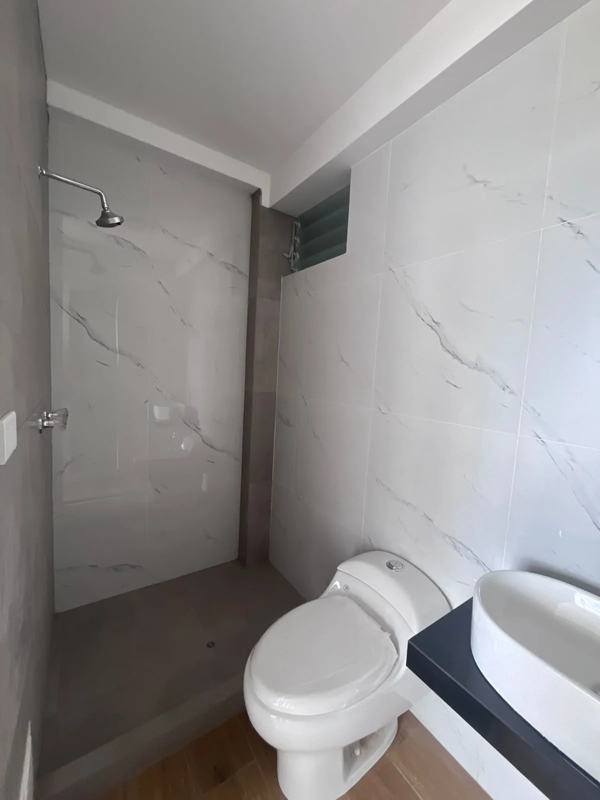 Se Vende Casa de 3 Pisos con 4 dorm Urb Parques de Huancayo cerca a la UPLA - 11