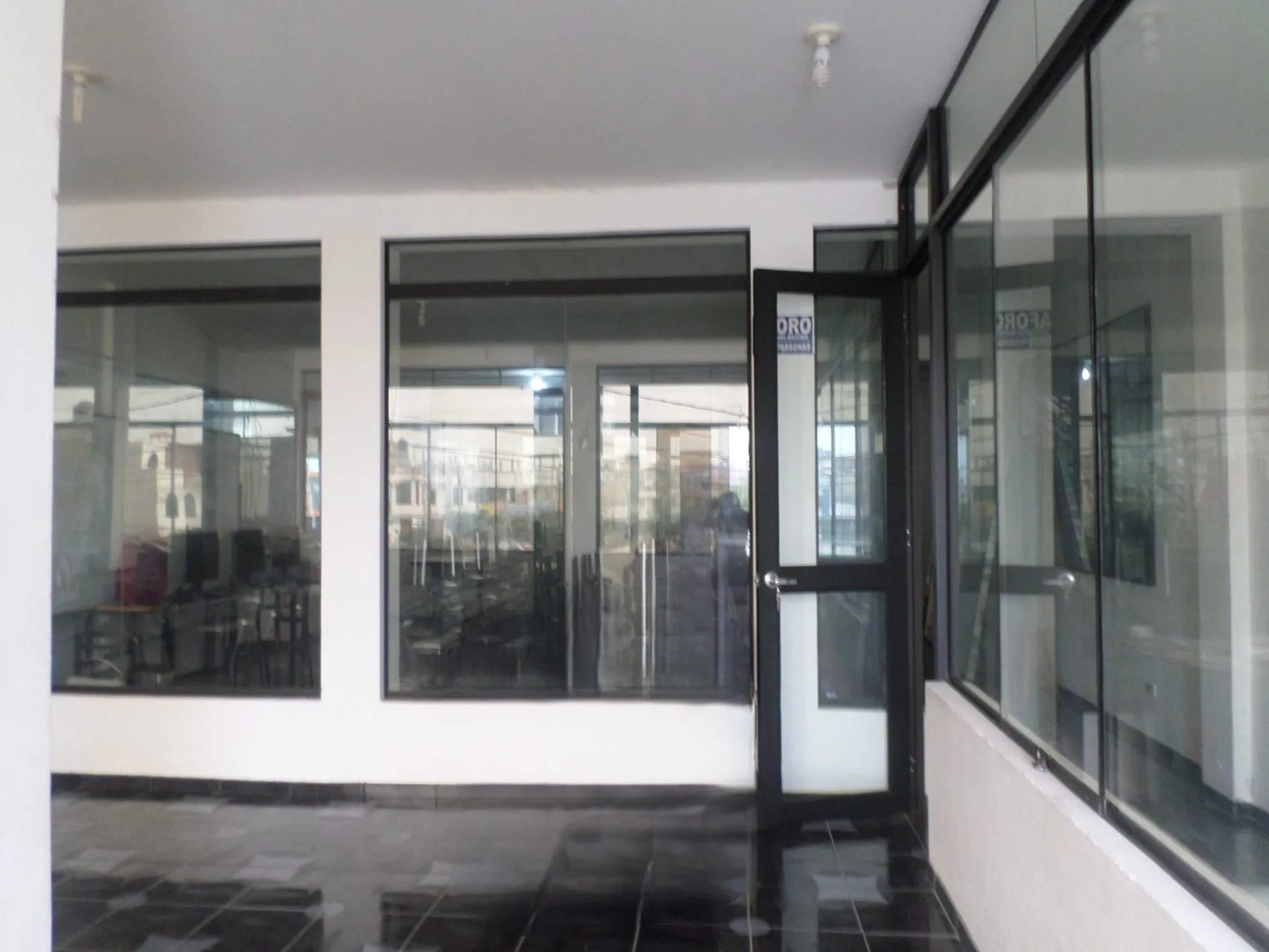ALQUILER DE LOCAL COMERCIAL E INSTITUCIONAL - 6