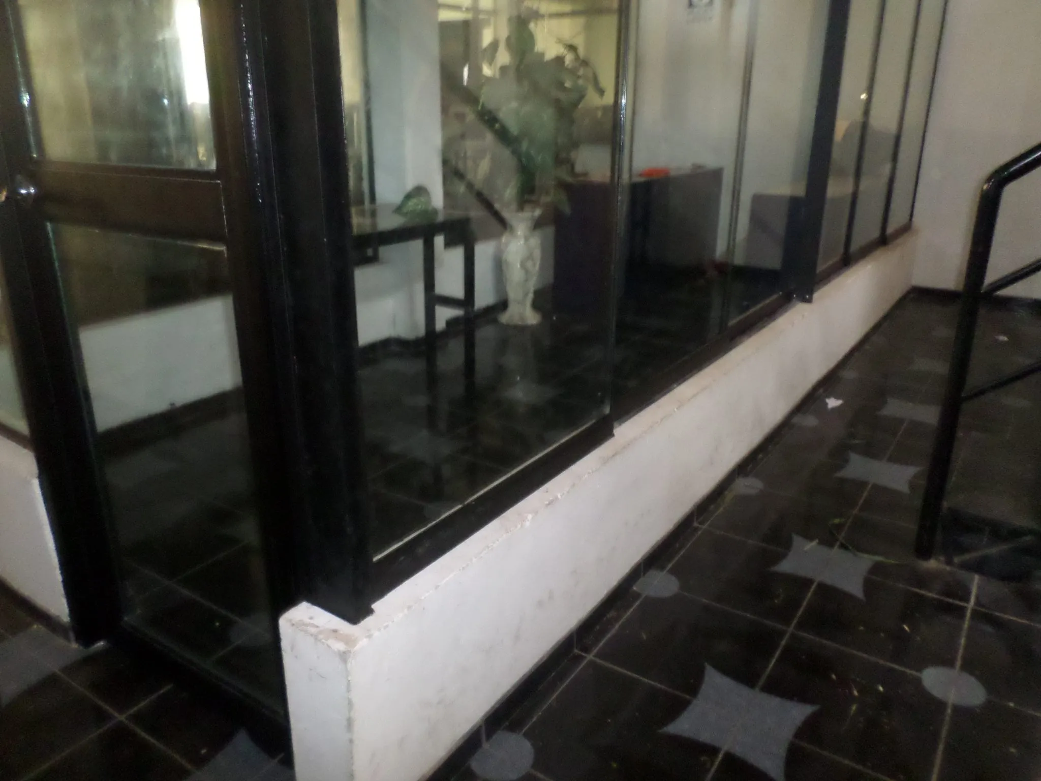 ALQUILER DE LOCAL COMERCIAL E INSTITUCIONAL - 11