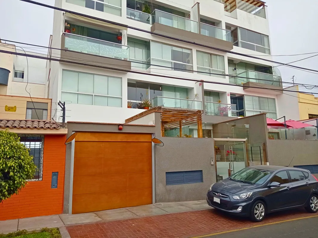 Surco VISTA ALEGRE – DÚPLEX Penthouse de 4 Dormit + Balcón + Terraza + Cocina separada + 2 cocheras +depósito - 3