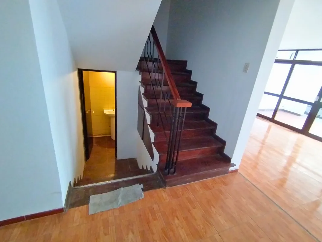 La Victoria SANTA CATALINA - Departamento DUPLEX Primer Piso de 3 Dorm + 2 Cocheras - 8