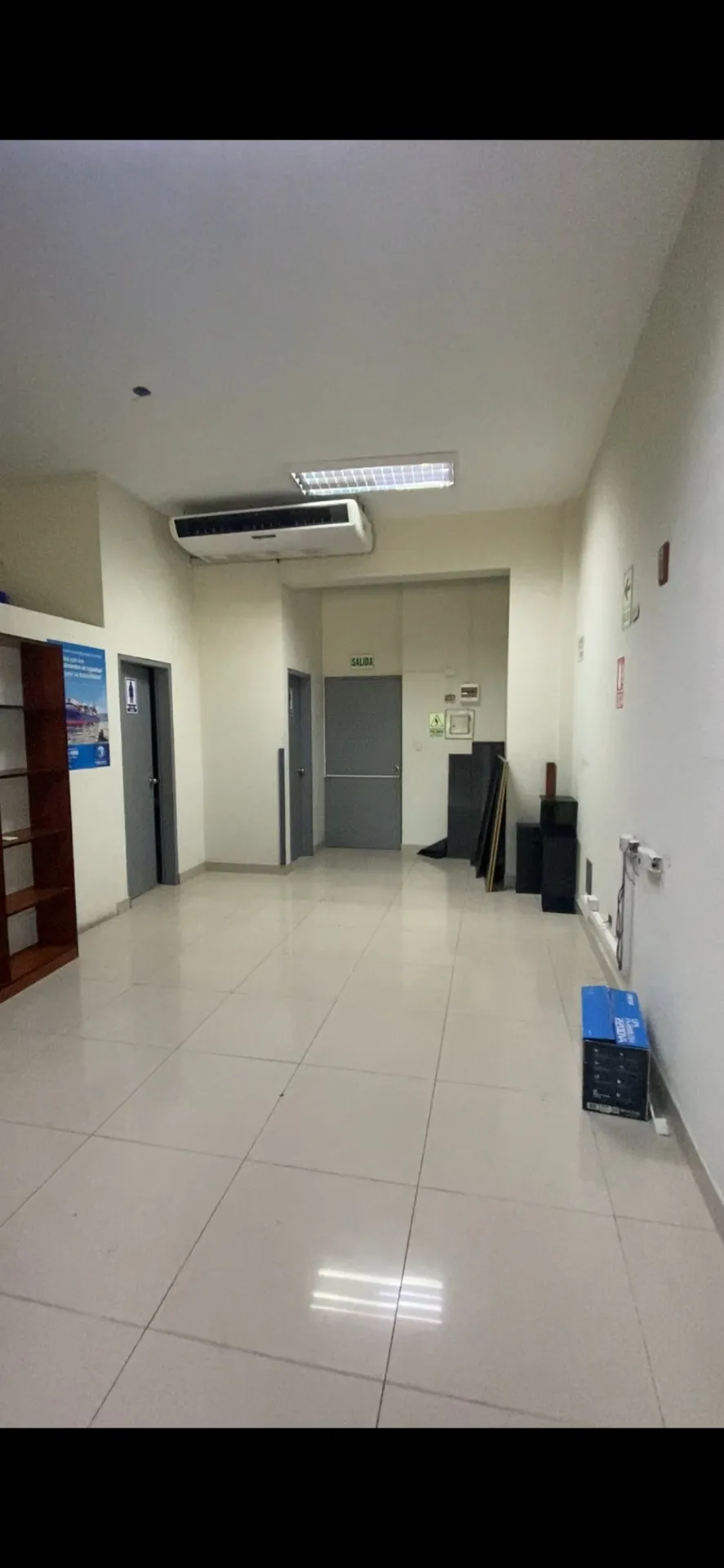 OFICINA EN CENTRO AEREO COMERCIAL DE US$ 210,000 A US$ 180,000 POR VIAJE - 3