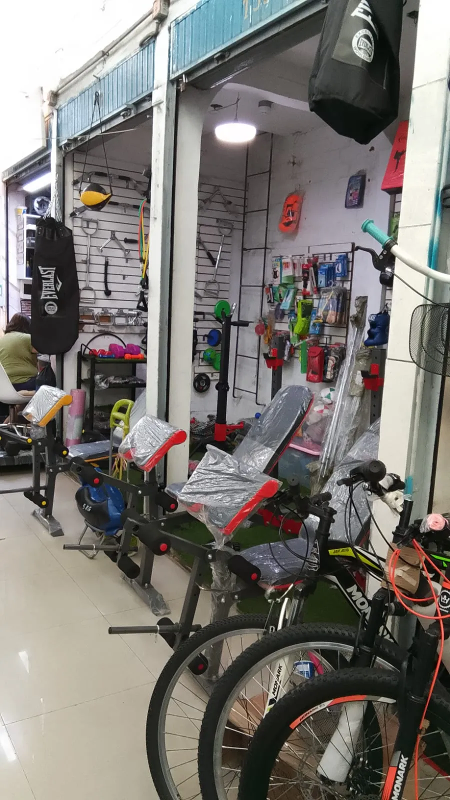 VENTA DE DOS LOCALES COMERCIALES - 6