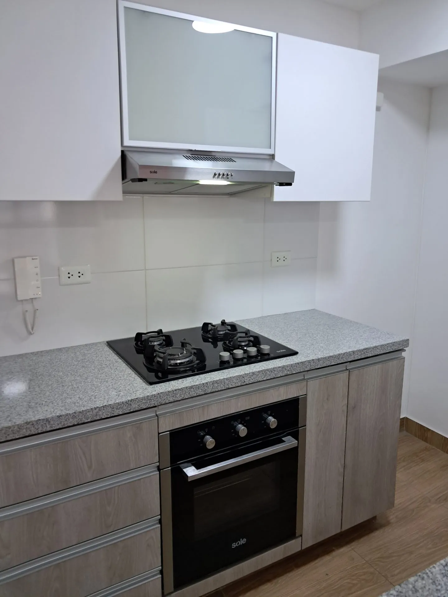 Depa de Estreno en Av. Arenales Cdra. 6 | 3 Dorm, 2 Baños, 2 Balcones + Estacionamiento (Piso 8) — foto 4