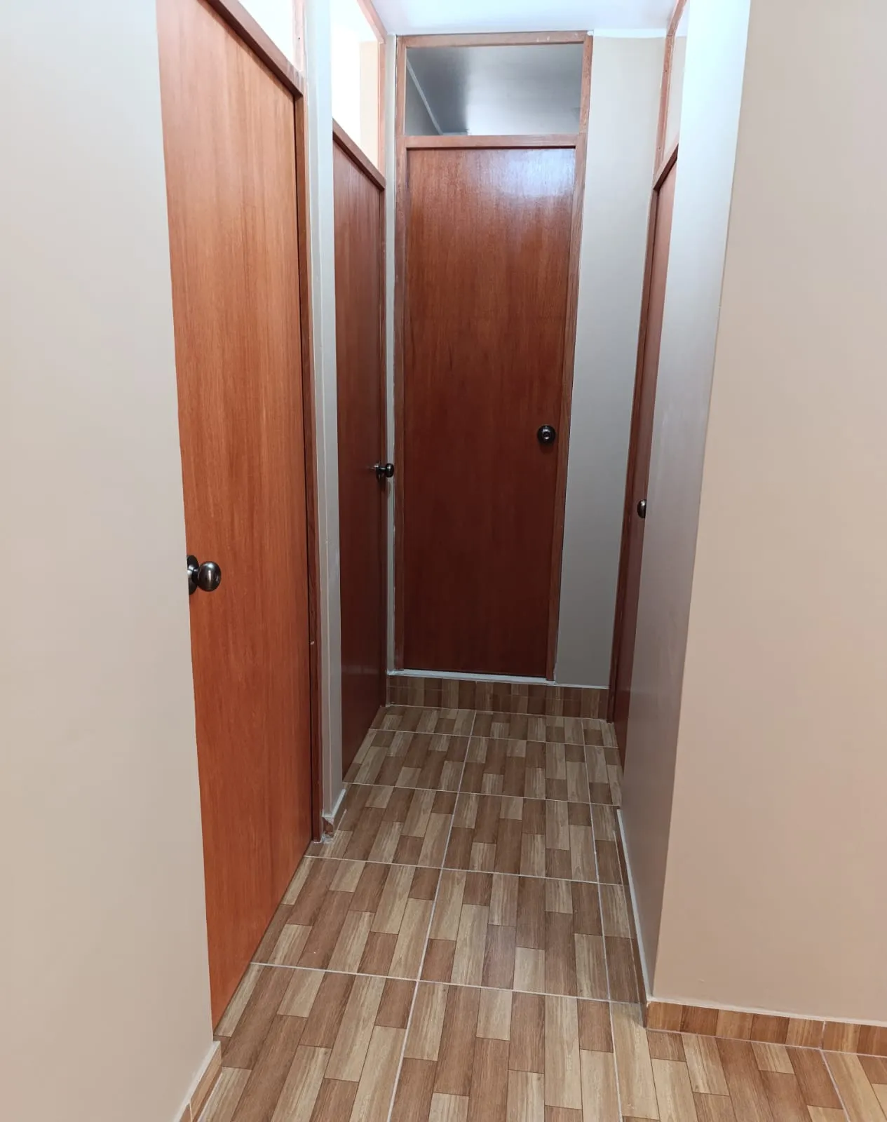 CASA CON PISCINA EN VENTA – LAS ACACIAS, JUNTO A HACIENDA MACACONA! Terminada de construir el 2026, cuenta con 5 HABITACIONES | 2 BAÑOS | 2 SALA DE STAR | 2 PISOS | PISCINA | COCHERA | - 15