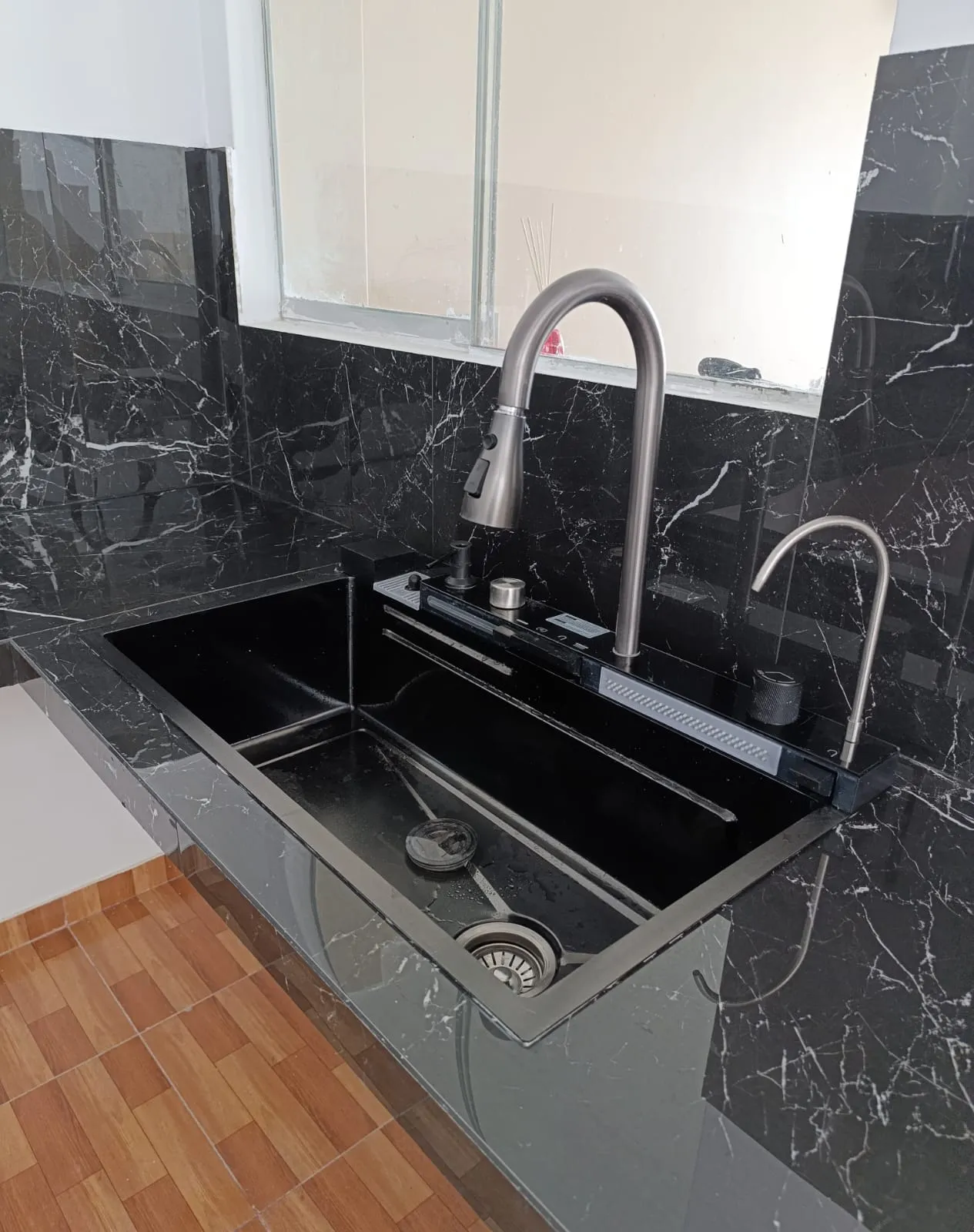 CASA CON PISCINA EN VENTA – LAS ACACIAS, JUNTO A HACIENDA MACACONA! Terminada de construir el 2026, cuenta con 5 HABITACIONES | 2 BAÑOS | 2 SALA DE STAR | 2 PISOS | PISCINA | COCHERA | - 10
