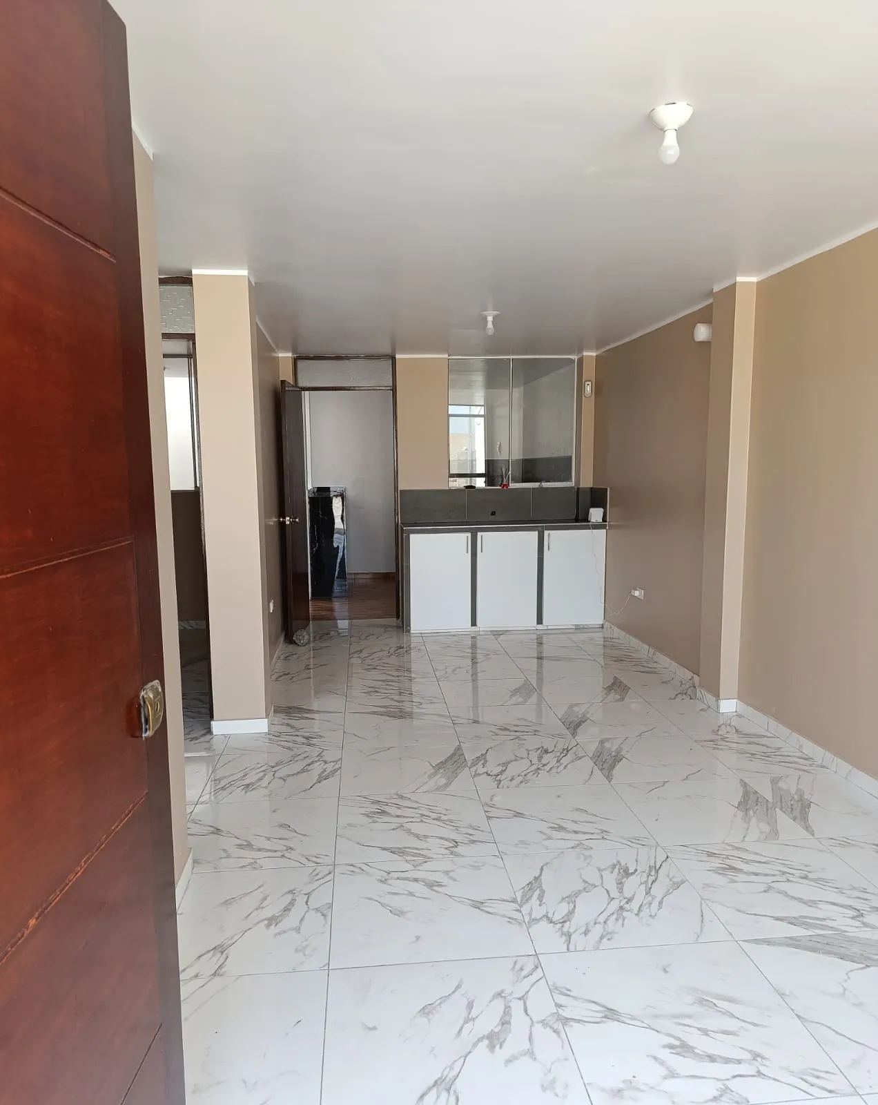 CASA CON PISCINA EN VENTA – LAS ACACIAS, JUNTO A HACIENDA MACACONA! Terminada de construir el 2026, cuenta con 5 HABITACIONES | 2 BAÑOS | 2 SALA DE STAR | 2 PISOS | PISCINA | COCHERA | - 6