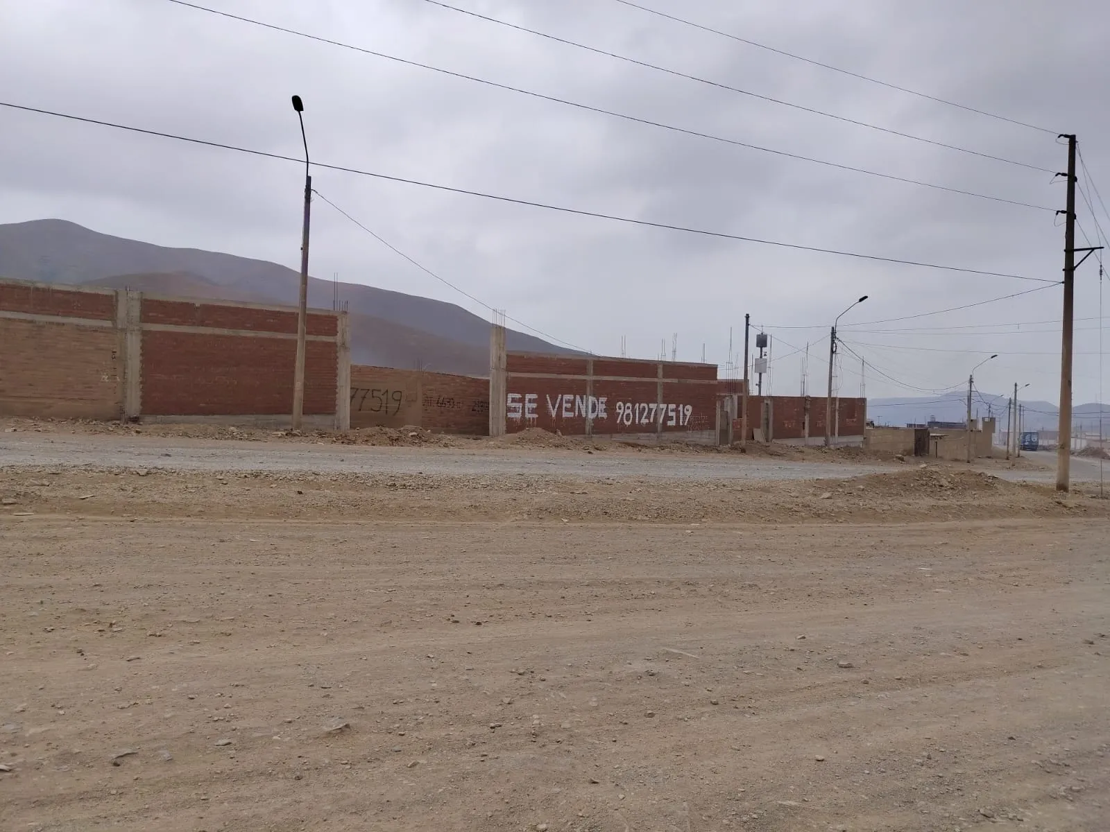 VENDO TERRENO INDUSTRIAL EN ESQUINA AV. CENTRAL ZN.1 PARQUE PORCINO VENTANILLA - 2