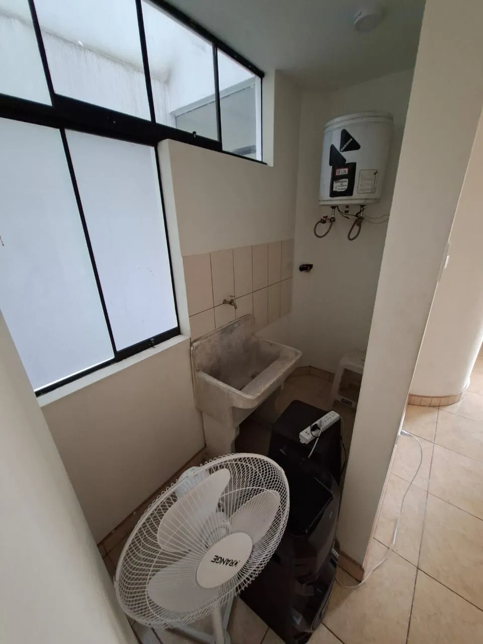 VENDO DPTO. 4 DORM. EN 2 PISO VISTA A LA CALLE URB. VILLA SOL LOS OLIVOS - 2
