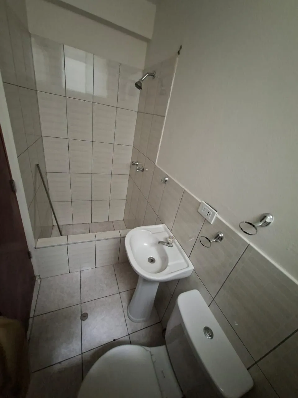 VENDO DPTO. 4 DORM. EN 2 PISO VISTA A LA CALLE URB. VILLA SOL LOS OLIVOS - 6