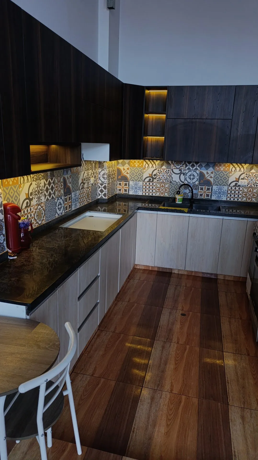 Casa 3 niveles | 280 m² construidos | 176 m² terreno | Ticapata, San Sebastián, Cusco | US$ 185,000 - 5