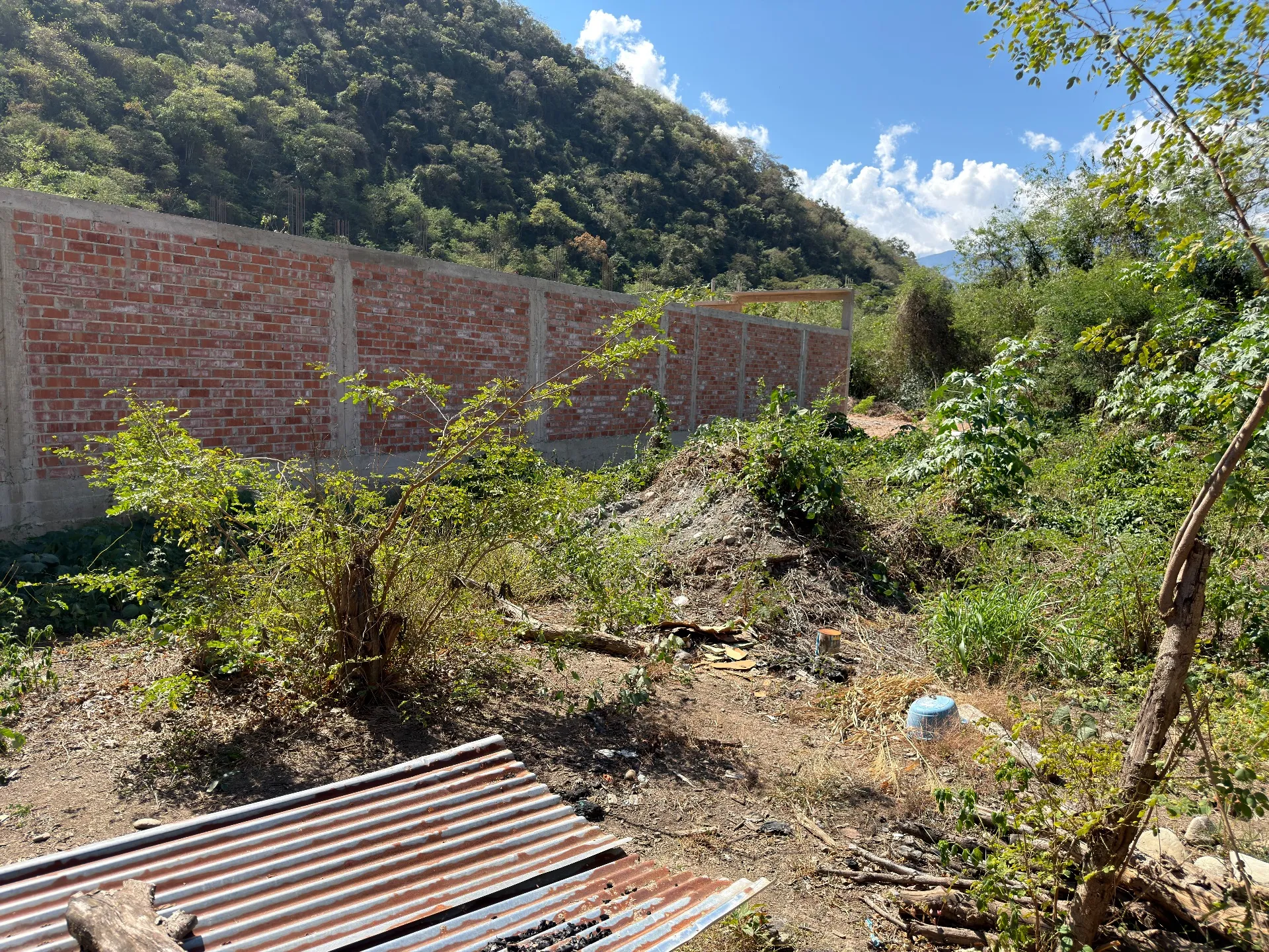 Terreno Aranjuez Quillabamba cerca a la pista - 1