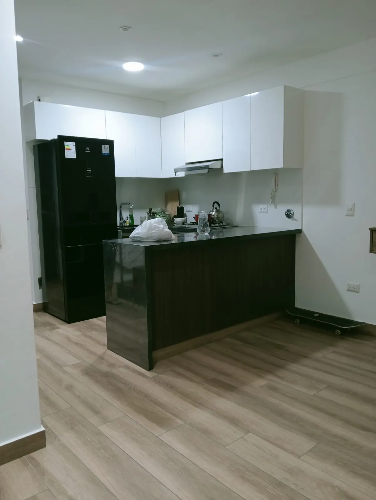 SE VENDE HERMOSO TRIPLEX EN MAGDALENA CON UNA VISTA ESPECTACULAR A LA COSTA VERDE - 8