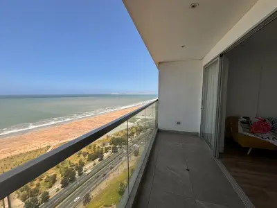 SE VENDE HERMOSO TRIPLEX EN MAGDALENA CON UNA VISTA ESPECTACULAR A LA COSTA VERDE