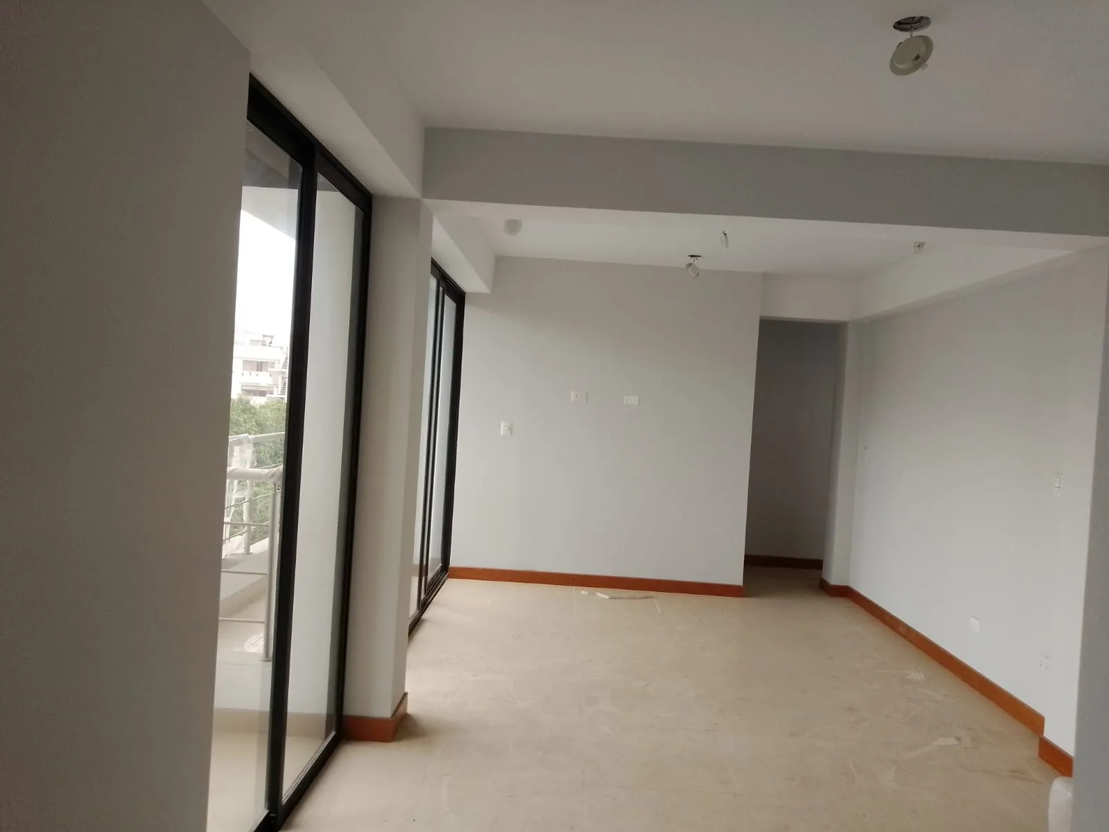 Alquilo Dep en Santa Rosa de Surco - 2