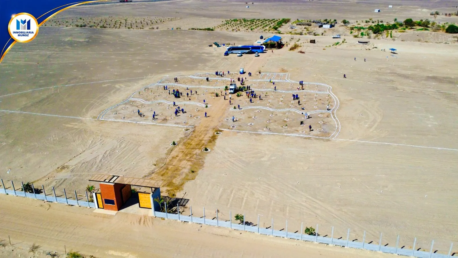 SE VENDE LOTES EN URB . PARQUE DE PARACAS - 11