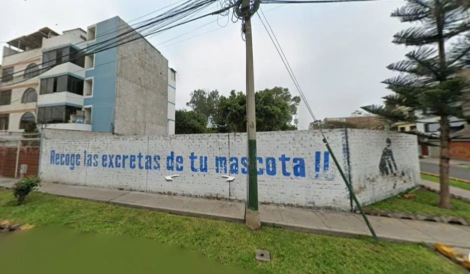 TERRENO EN VENTA – SANTIAGO DE SURCO EXCELENTE UBICACIÓN | ESQUINA | FRENTE A PARQUE | 3 FRENTES - 3