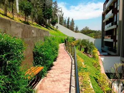 Alquilo Hermoso Departamento Surco - Loma Amarilla