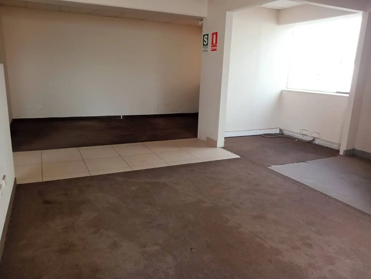 ALQUILER  OFICINA  PREMIUM SAN ISIDRO - TODO UN PISO - CANAVAL Y MOREYRA - 4
